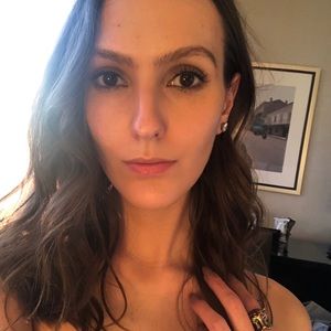 Meet your Posher, Eva